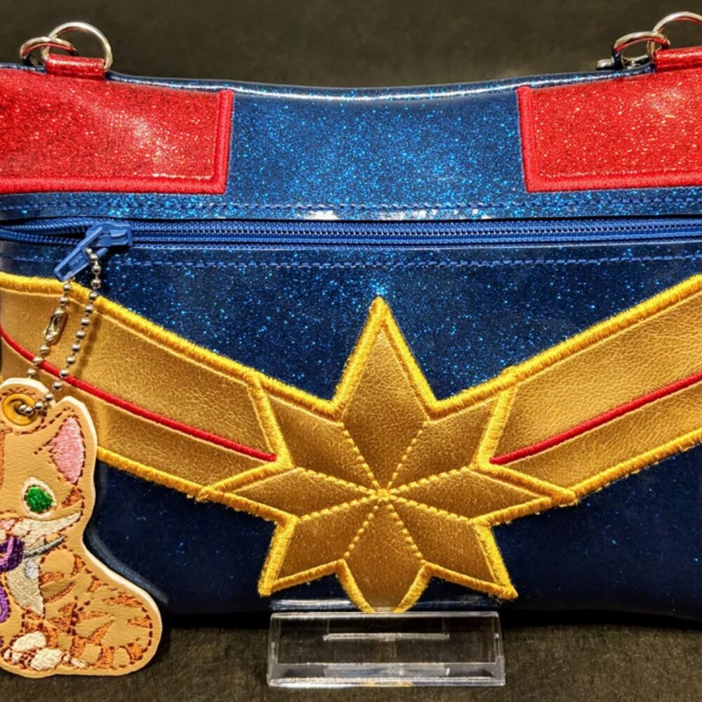 NWOT Captain Marvel & Goose Crossbody Bag w/detachable strap